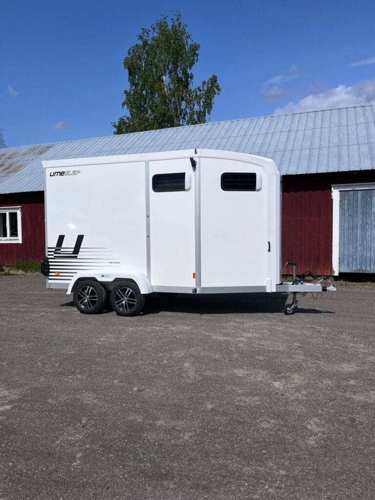 B60 sedd från sidan med dörr, fönster och dragstång